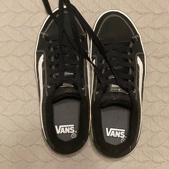 Men’s Black Vans - Picture 4 of 7